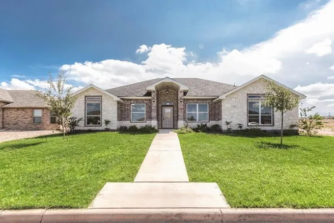 5026 Scarlet Oak Lane, San Angelo, TX 76904 for Sale