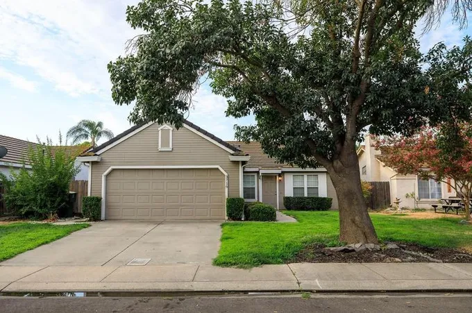 3716 Creedmoor Ave, Modesto, CA 95357 - MLS 223078935 for Sale