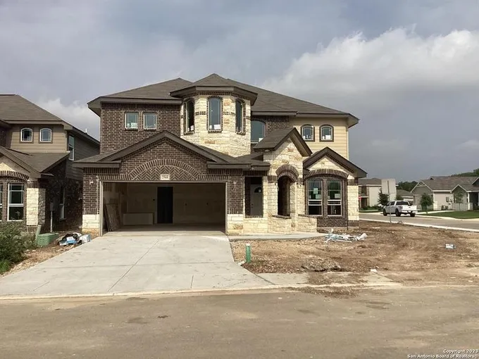 2568 Ayers Dr, Seguin, TX 78155 for Sale