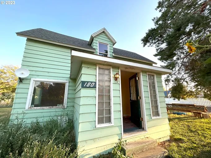 180 W 2ND ST, Ione OR 97843 for Sale