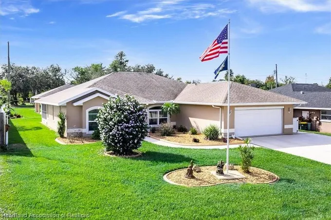 240 TANGERINE RD, Lake Placid, FL 33852 Single Family Residence For Sale  MLS# 300169