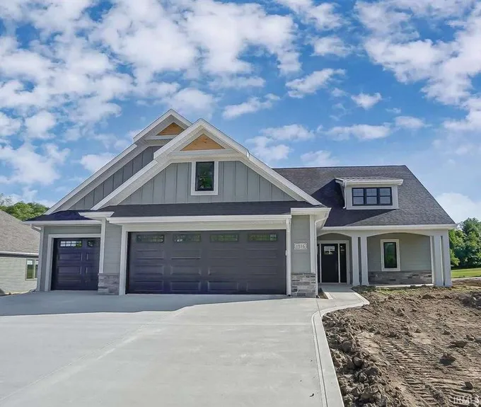1816 Golfview Drive, Auburn, IN 46706  619982649 for Sale