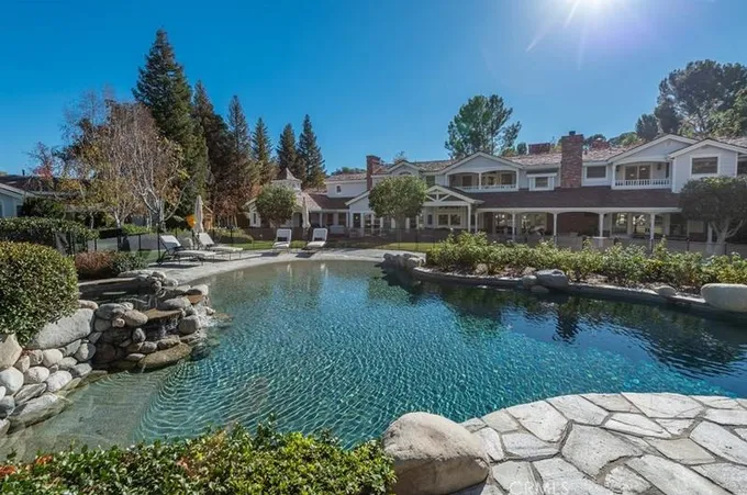 24733 Long Valley Rd, Hidden Hills, CA 91302 - MLS SR23182987 for Sale