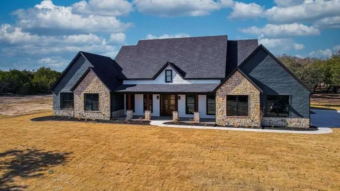 4850 Pine Road, Poolville, TX 76487  615225287 for Sale