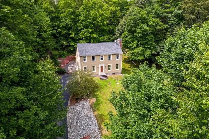 Sturbridge, Worcester County, MA House for sale Property ID: 417283401