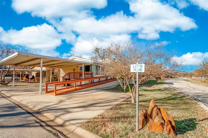 5200 Lake Shore Ln #18, Denton, TX 76208 for Sale
