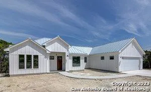 1348 Primrose Path, Canyon Lake, TX 78133 for Sale