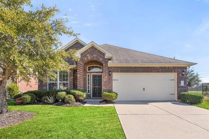 30506 Ginger Trace Dr, Spring, TX 77386 for Sale