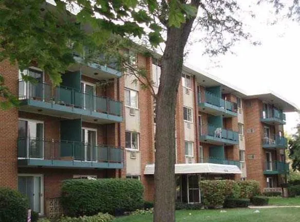 Ashton Arlington Heights - 2206 S Goebbert Rd - Arlington Heights, IL Apartments for Rent