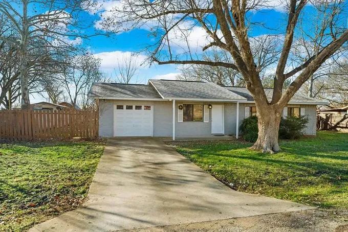 303 BOOSTER ST, Center Point, TX 78010 Single Family Residence For Sale  MLS# 113935