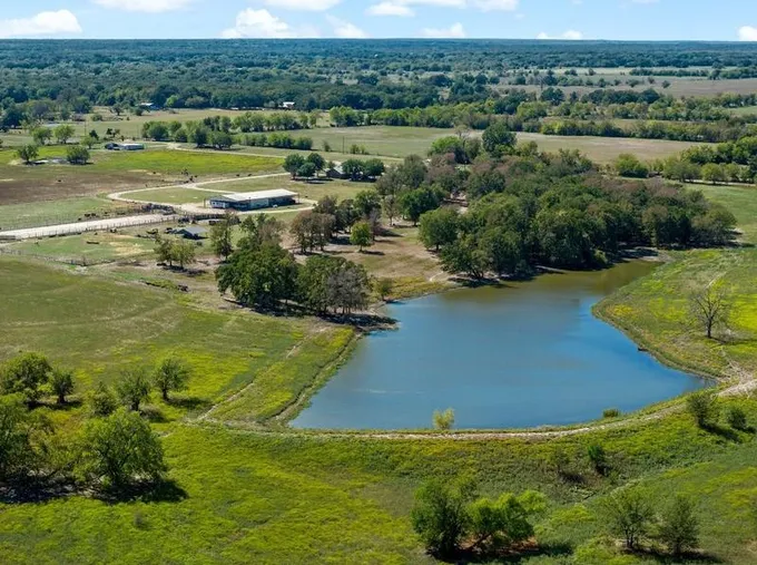 15 Co Rd 1227, Lake Creek, TX 75450 - MLS 20459639 for Sale