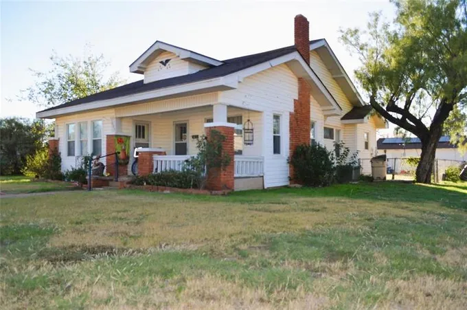 1502 Avenue L, Anson, TX 79501 for Sale