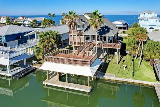 21907 Guadalupe, Galveston, TX 77554 for Sale