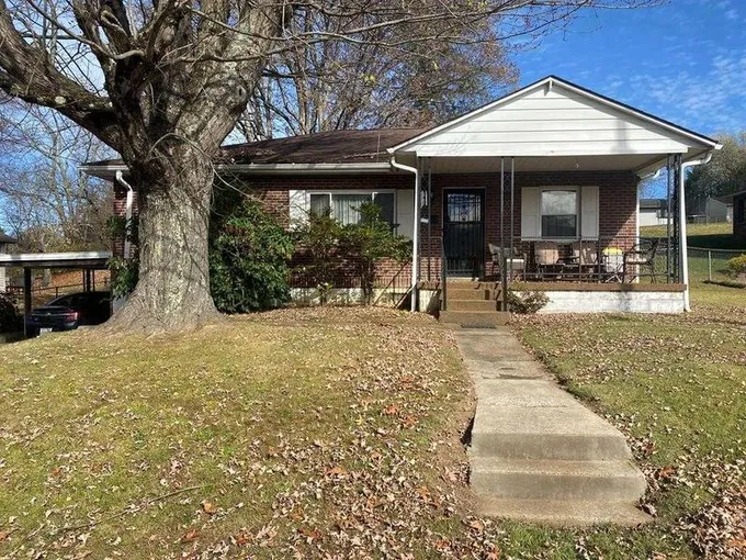 209 SOUTH VANCE DRIVE, BECKLEY, WV 25801  610526092 for Sale