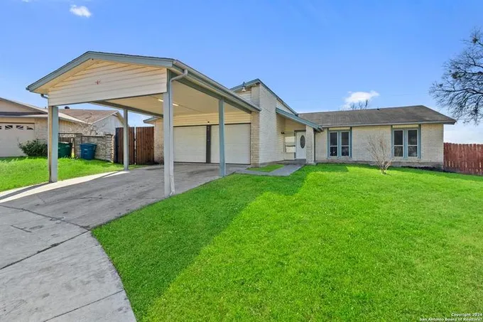 2819 LAKE EMERALD ST, San Antonio, TX 78222-1512 for Sale
