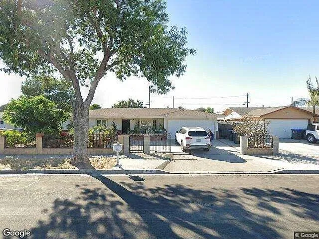Gates, SANTA ANA, CA 92703  608575205 for Sale