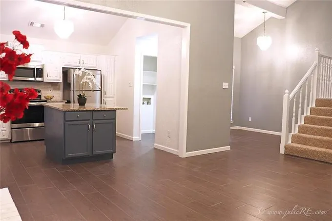 3638 Country Club Dr W, IRVING, TX 75038 for Sale