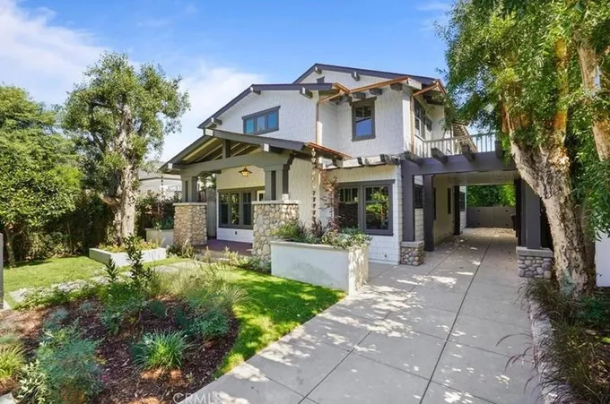 1520 N Sierra Bonita Ave, Los Angeles, CA 90046 - MLS SR23201606 for Sale