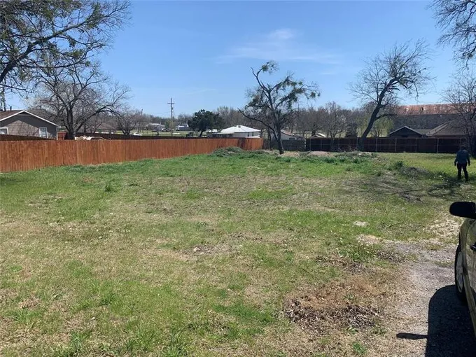 111 Mckinney Ave, Princeton, TX 75407 for Sale