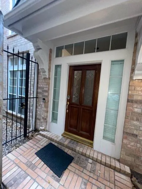 6 STALYNN Ln, Houston, TX 77027 for Rent