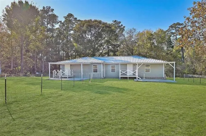 22965 Highway 146 N, Cleveland, TX 77327 for Sale
