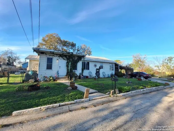 311 Church St, Schertz, TX 78154 for Sale