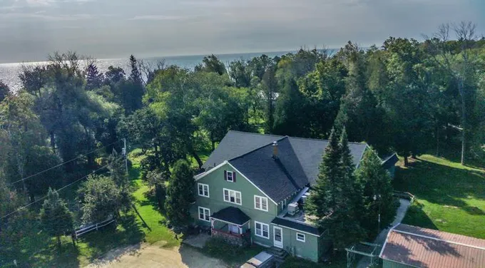 231 Cedar Beach Rd, Belgium, WI 53004 - MLS 1849643 for Sale