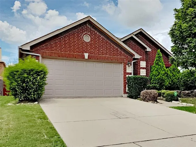 2149 Barracks Dr, Fort Worth, TX 76177 for Rent