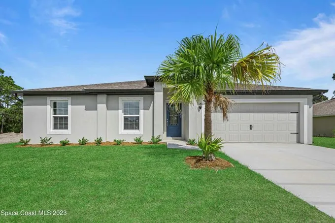 1027 CLOVERLEAF AVE SE, Palm Bay, FL 32909 Single Family Residence For Sale  MLS# 971894