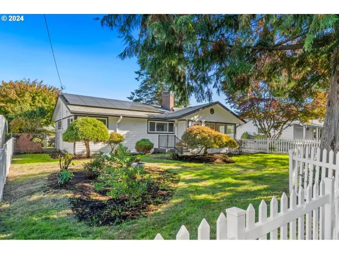 900 NE 151ST AVE, Portland OR 97230 for Sale