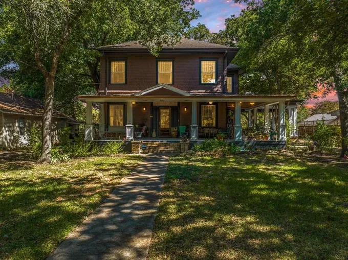 107 Corsicana St, Hillsboro, TX 76645 for Sale
