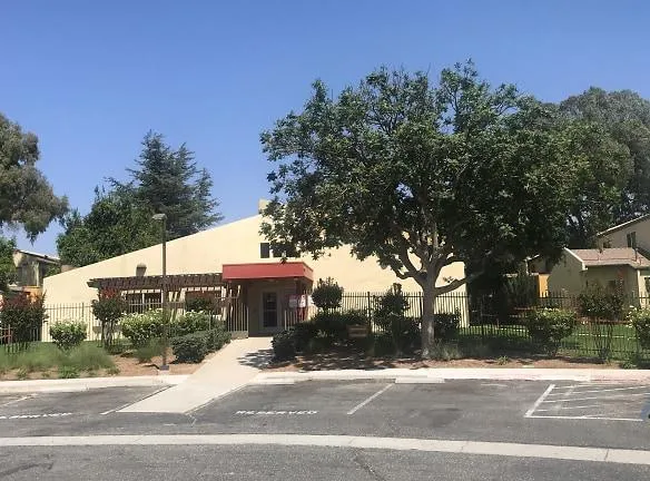 Westview Terrace Apartments - 287 W Westward Ave - Banning, CA Apartments for Rent