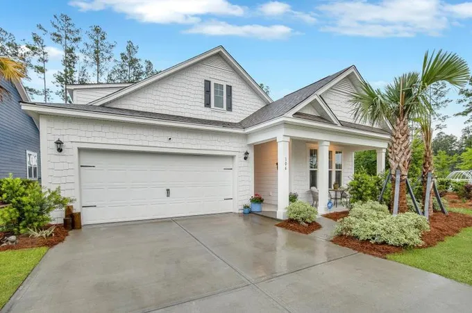 106 Whaler Ave, Summerville, SC 29486 - MLS 23021473 for Sale