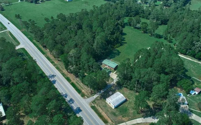 717 State Hwy 150 W, Willis, TX 77378 for Sale