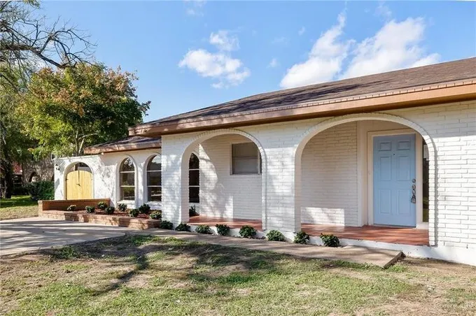 1206 Valley View Drive, Weslaco, TX 78596 for Sale
