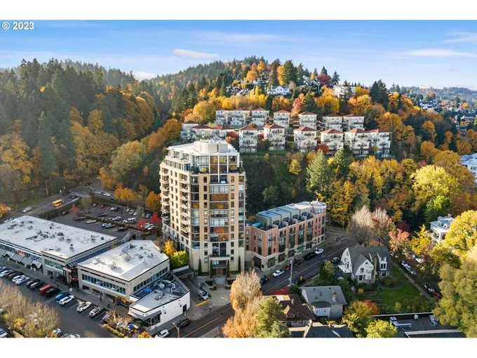 2351 NW WESTOVER RD 906, Portland OR 97210 for Sale
