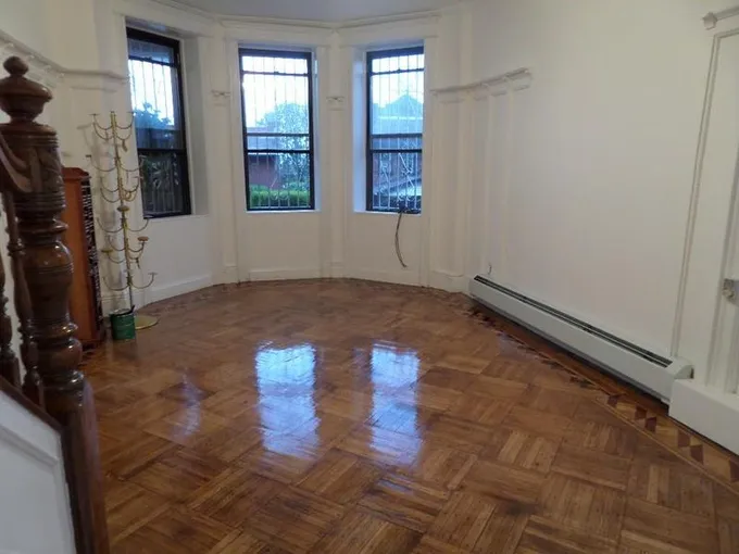 14374807  129 Sunnyside Ave for Sale