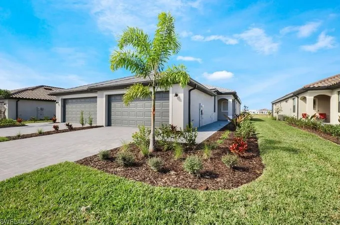 14126 Winding Cedar Wy, Fort Myers, FL 33913 - MLS 224000569 for Sale
