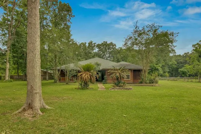 1317 County Road 6763, Dayton, TX 77535 for Sale