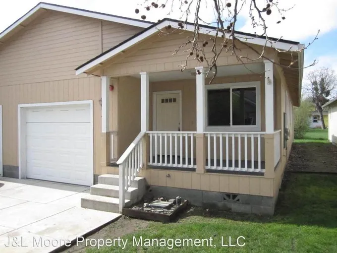 410 Laurel St for Sale