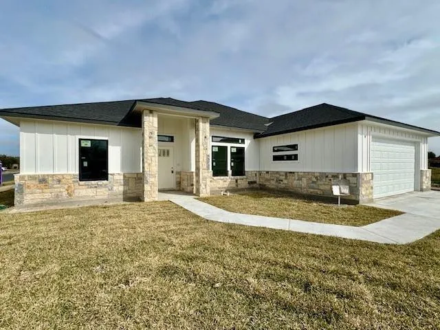 10318 Stone Creek Dr, Corpus Christi, TX 78410 for Sale