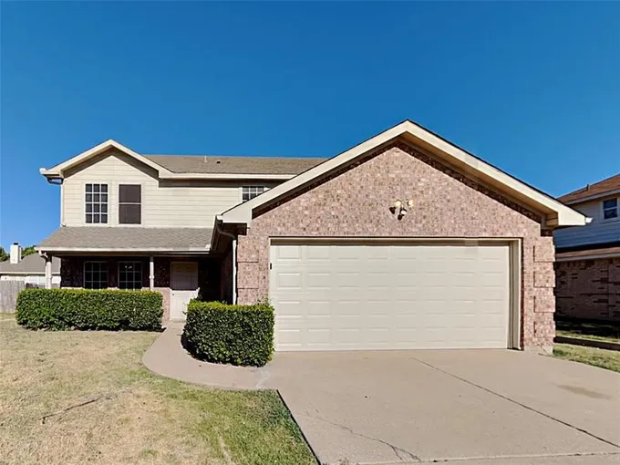 209 Centennial Pl, Crowley, TX 76036 for Sale