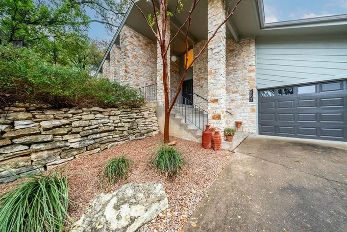 2807 Rockingham Dr, Austin, TX 78704 for Sale