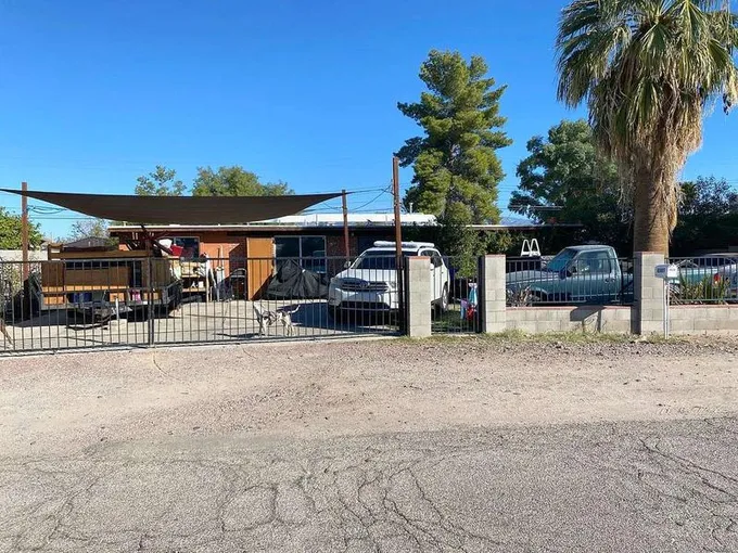 28Th, TUCSON, AZ 85711  611551411 for Sale