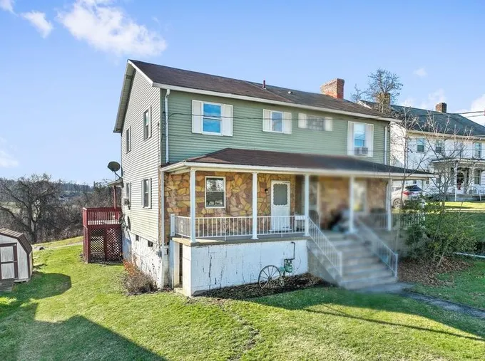 113 Washington St, Cokeburg, PA 15324 - MLS 1635743 for Sale