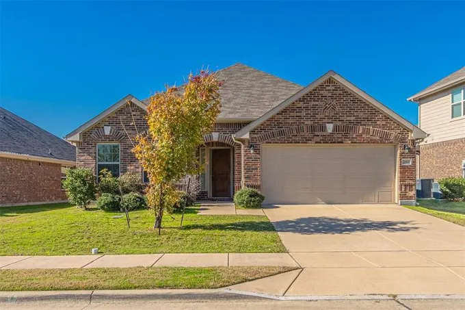 2912 Castle Creek Dr, Little Elm, TX 75068 for Sale