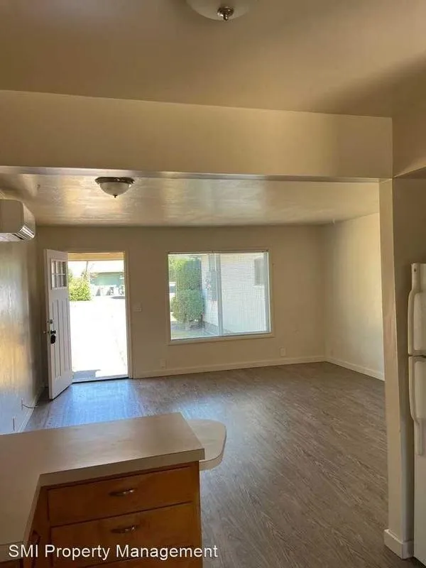 1740 Main St SE  1740-1746 Main St SE & 1095 18th Ave SE for Sale