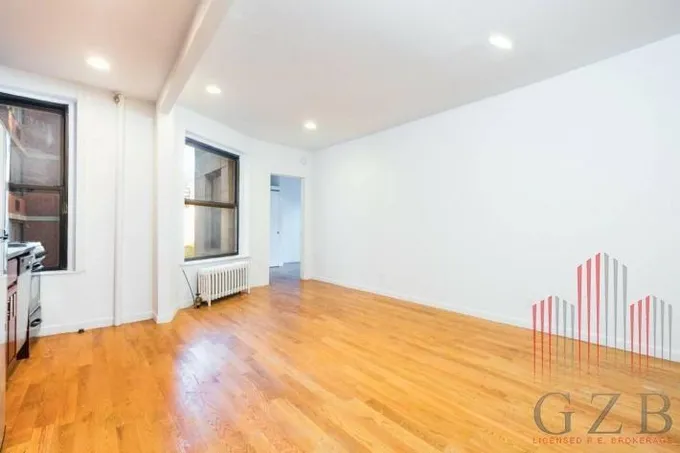 22428171  301 E 61st St 30 for Sale