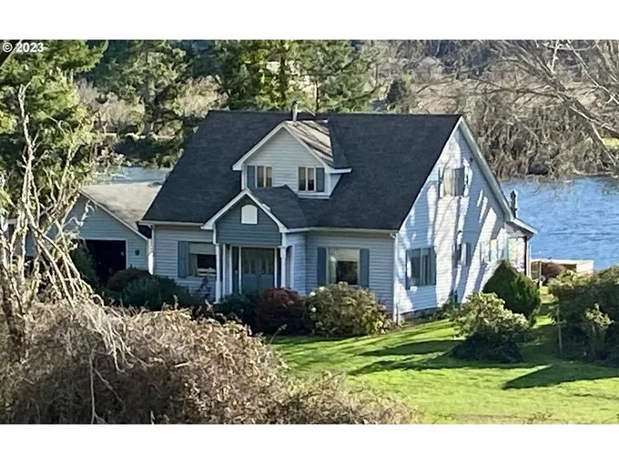 8130 HIGHWAY 126, Florence OR 97439 for Sale