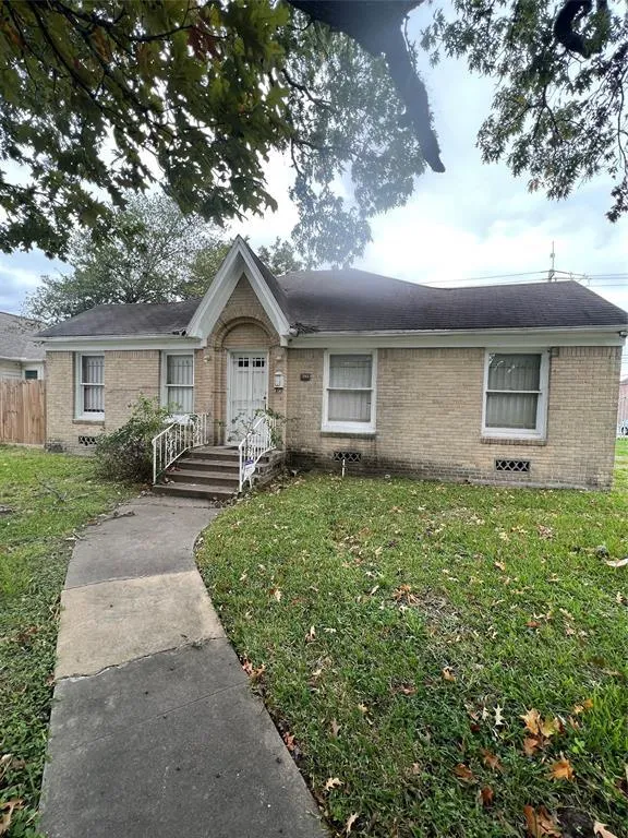 3143 Oakdale St, Houston, TX 77004 for Sale